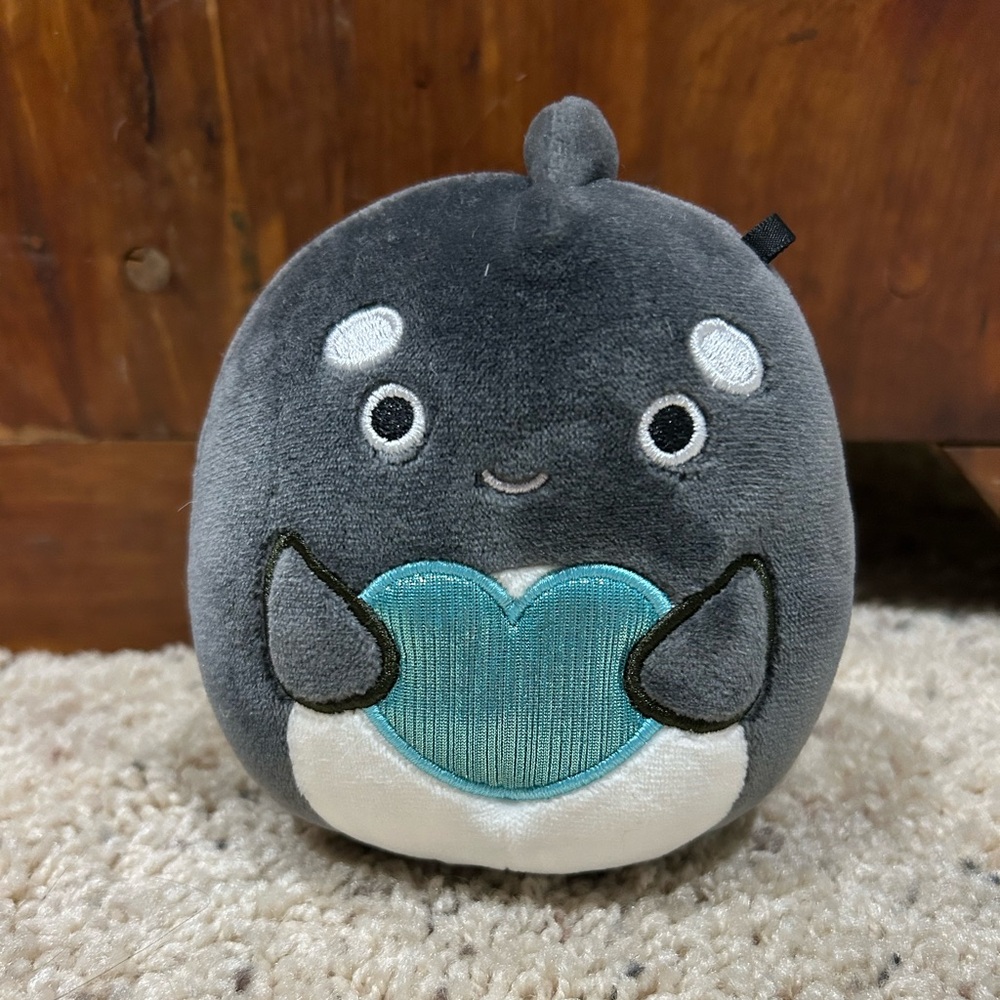 Kellytoy Squishmallows Kai The Orca (With Blue Heart) 5 inch Plush No Tag